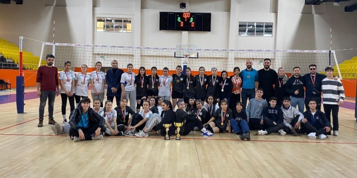 Bitlis Son Dakika Güroymak Anadolu Lisesi, Voleybolda Bitlis İl Şampiyonu!