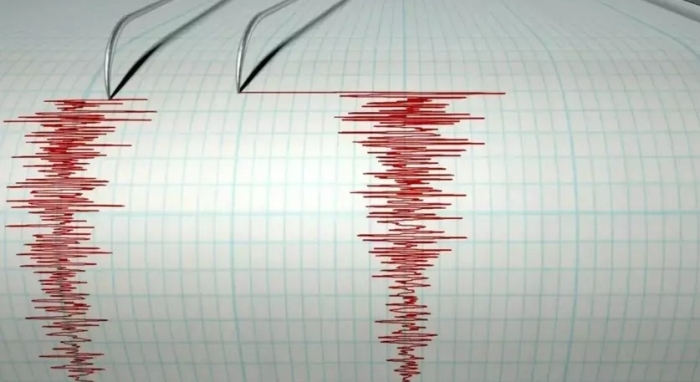 Bitlis Son Dakika Tatvan'da 4.5 Büyüklüğünde Deprem Paniği