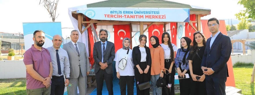 Bitlis Eren Üniversitesi'nde Tanıtım ve Tercih Günleri Başladı