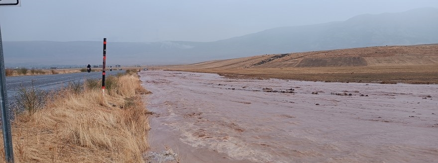 Bitlis’in Güroymak İlçesine Bağlı Gölbaşı Beldesi’ni Sel Vurdu