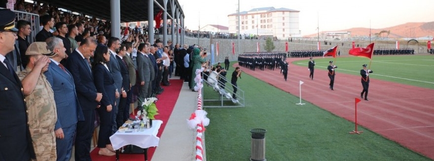 Bitlis POMEM 30. Dönem Mezuniyet Töreni: 580 Polis Adayı Göreve Hazır