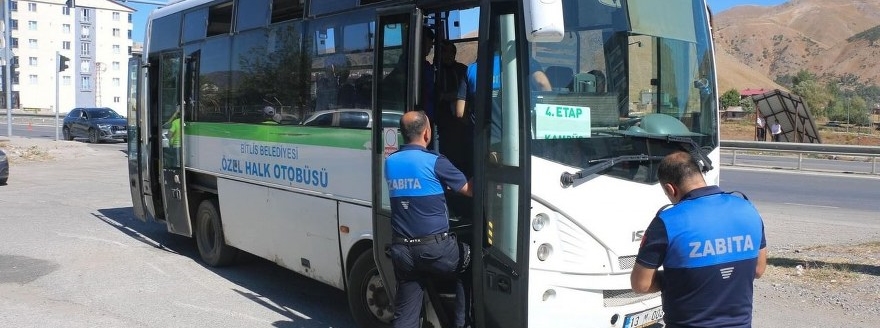 Bitlis'te Trafik Zabıta Ekiplerinden Özel Halk Otobüslerine Sıkı Denetim