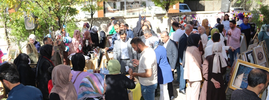 Güroymak'ta Hayat Boyu Öğrenme Haftası Coşkusu: El İşi Sergisi Açıldı