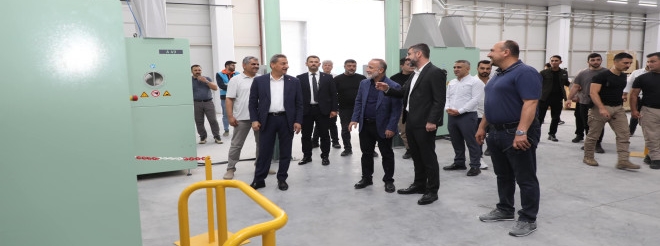 Vali Karaömeroğlu Kiler İplik Fabrikasını ziyaret etti